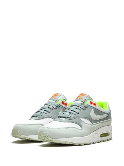 Nike Womens Air Max 1