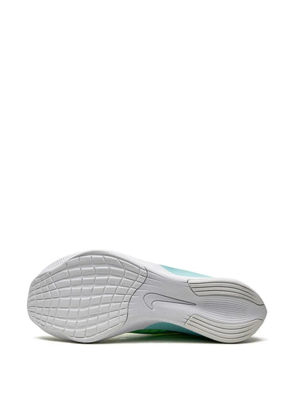Nike Zoom Fly 4 Low-Top