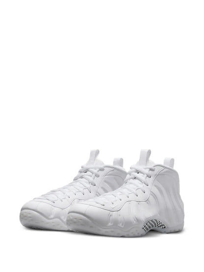 Nike Air Foamposite One Triple White Sneakers