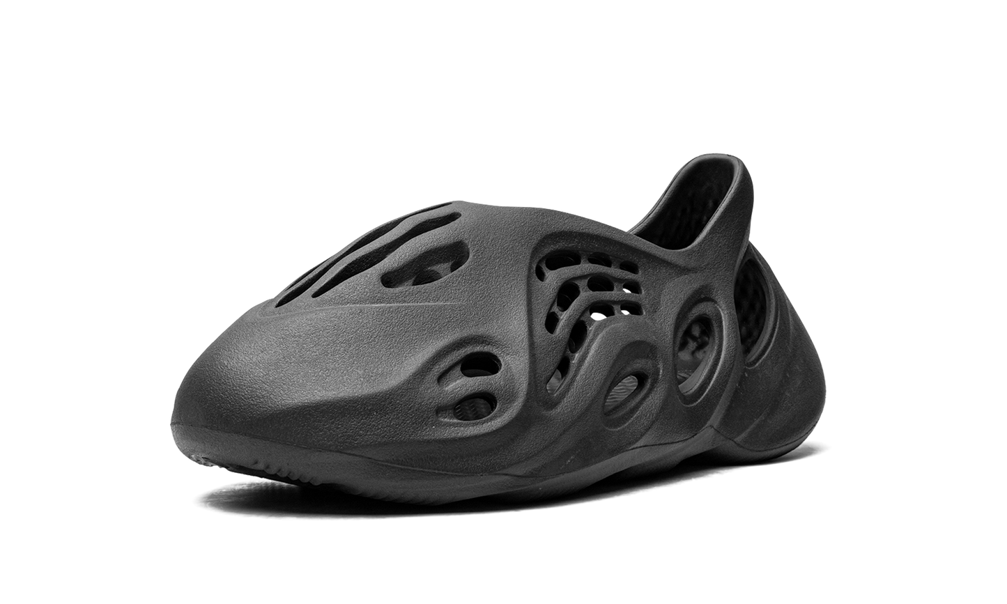 Yeezy Foam Runner "Onyx" HP8739