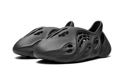 Yeezy Foam Runner "Onyx" HP8739